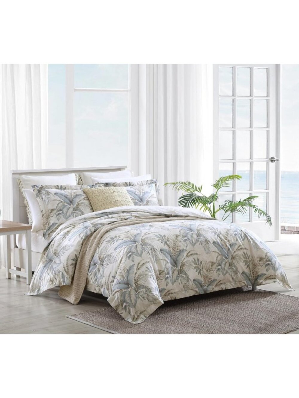 Tropical King Size Comforter Set with Matching Shams - Cozy Bedding Ensemble
